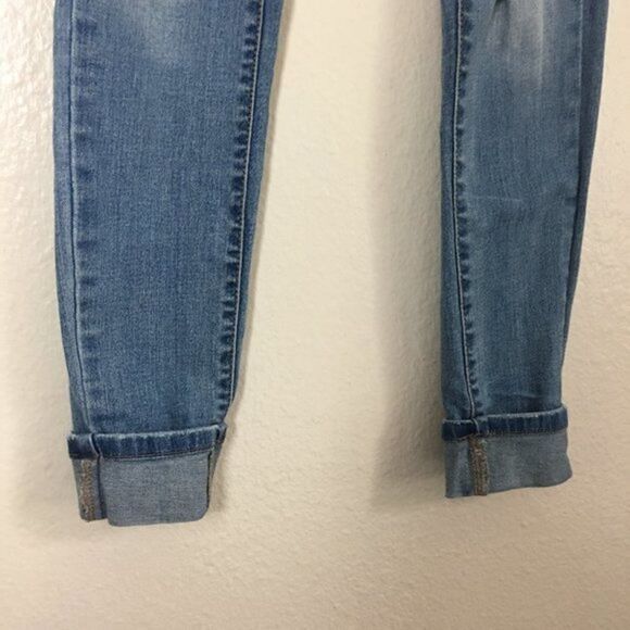 Universal Thread Jeans Women’s Size 00 24R Cuffed - Puckered - Measures 25x30 - Picture 8 of 13